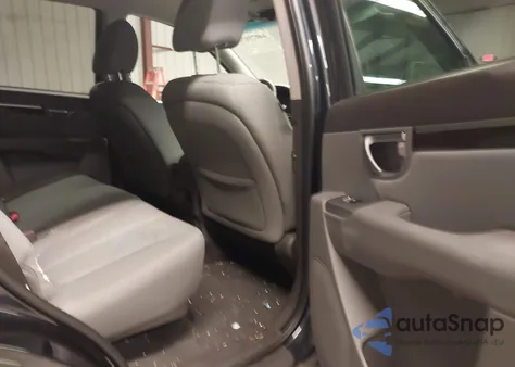 2011 Hyundai Santa Fe Gls z USA, uszkodzony, nr VIN 5XYZGDAB6BG073445